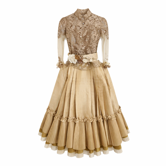 Marinera Nortena European Elegant-style dress with lace top and ruffled skirt