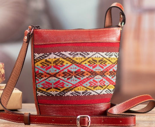 Handmade Peruvian Leather Handbag – Artisan-Crafted for Style & Functionality