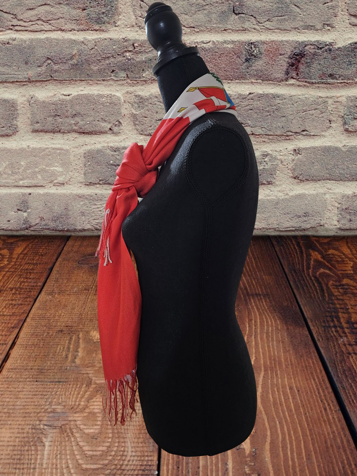 Handmade Coat of Arms "Escudo" Peruvian Shawl