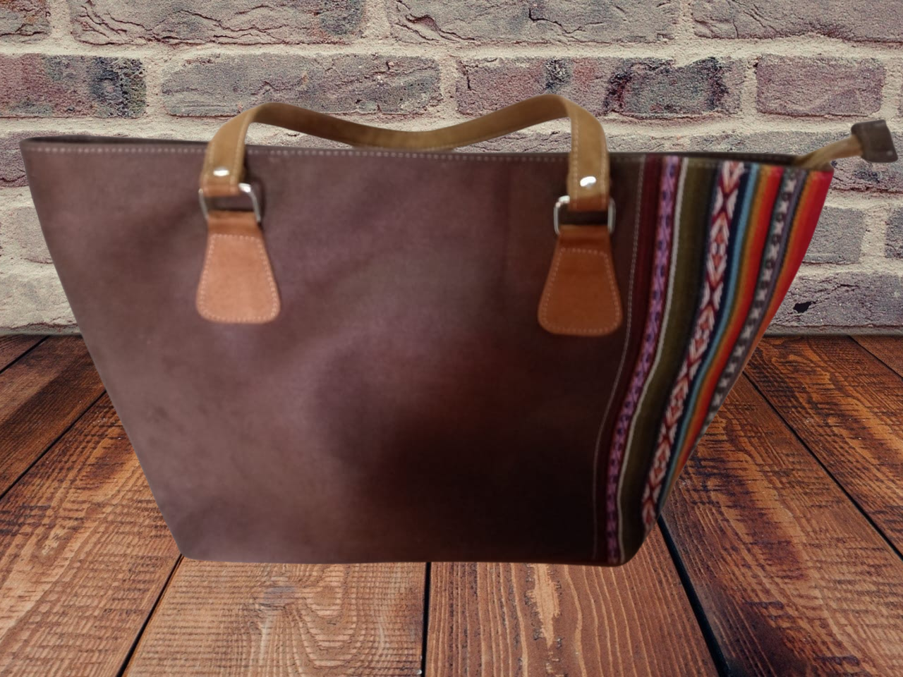 Handmade Peruvian Leather Travel Tote Bag – A Perfect Blend of Style & Functionality