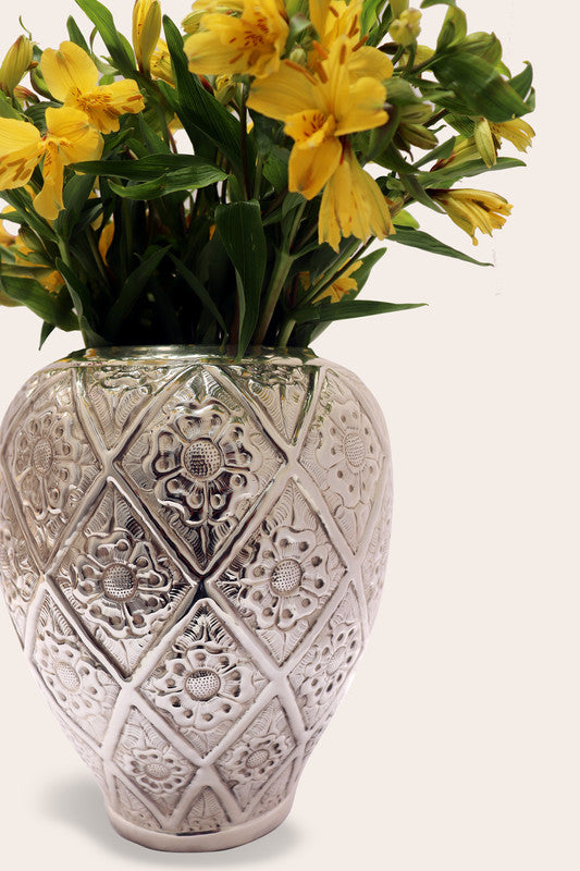 Handmade Luxury Home Decor Silver Plated "Marguerite" Flower Vase